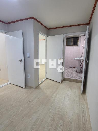 Apartment in SeoUl특별시, 묵2동 - View 5