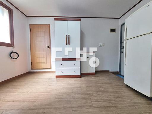 Apartment in 신사동 - View 3