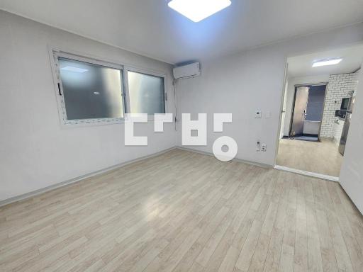 8호선 문정역 도보 8분, 올수리한 풀옵션 투룸, 즉시입주 가능 - View 2