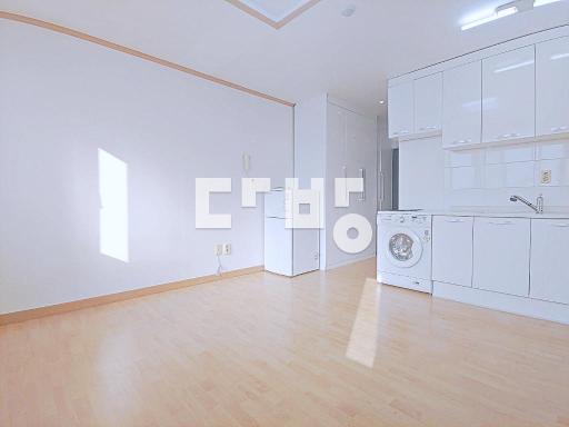 즉시입주ㅣ고층시티뷰ㅣ넓고큰방ㅣ착한월세ㅣ - View 2