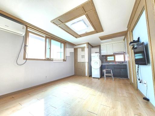 Apartment in 우아동3가 - View 2