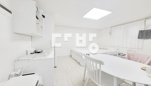 Apartment in 대방동 - View 2