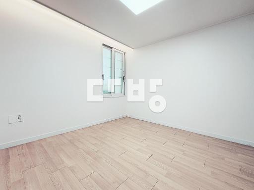 ll 완전올수리 첫입주 화이트톤쓰리룸 ll 드레스룸,화장대 - View 3