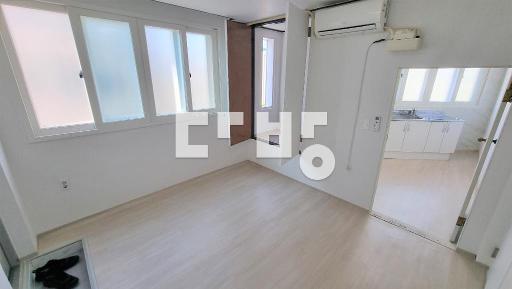 Apartment in 수원시, 매탄동, 영통구 - View 3