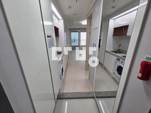 Apartment in 신장동 - View 2