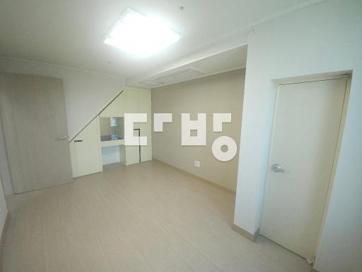 Apartment in 용원동 - View 2