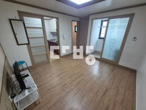 Apartment in 장평동 - View 3