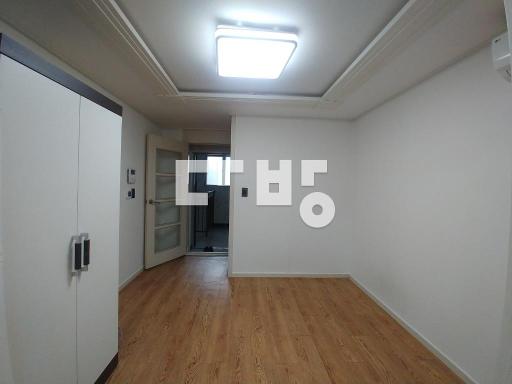 준신축 원룸 즉시입주가능 상태깨끗 주변 조용하고 주차장 넉넉해서 굿 - View 5