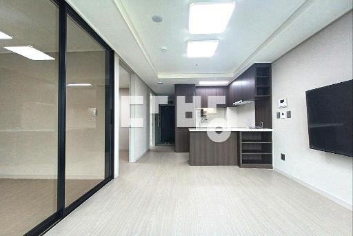 Apartment in 성곡동 - View 5