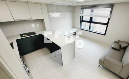 Apartment in 서초동 - View 2