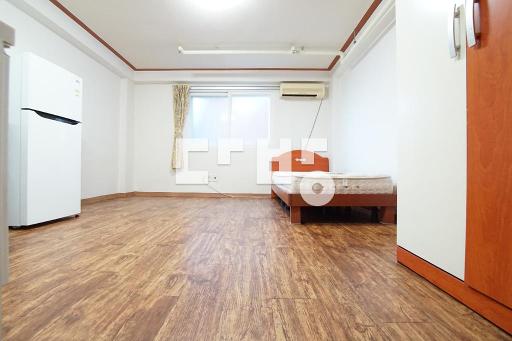 Apartment in 연희동 - View 4