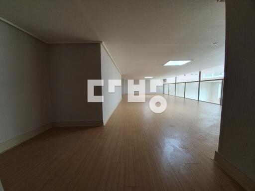 복층 구조 풀옵션 주거용오피스텔   급매 방2화장실2,81타입 즉시입주 - View 4