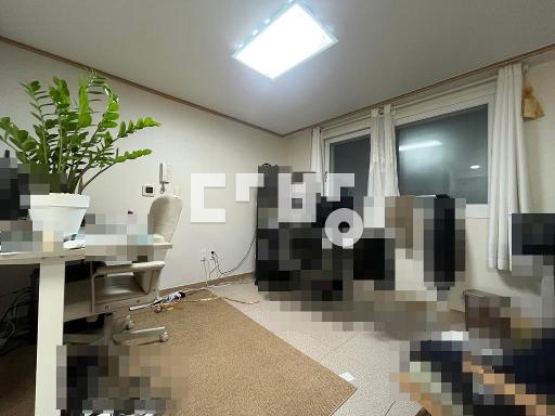 Apartment in 우만동 - View 2