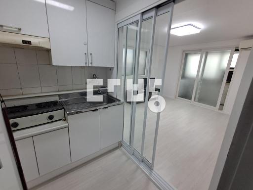 Apartment in 곡반정동 - View 2