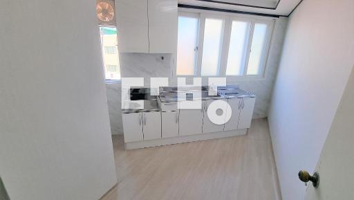 Apartment in 수원시, 매탄동, 영통구 - View 5