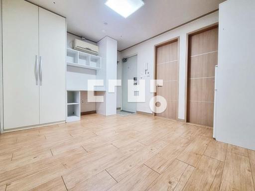 Apartment in 응암동 - View 2