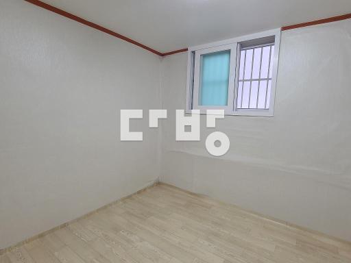 Apartment in SeoUl특별시, 묵2동 - View 2