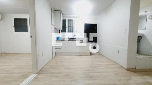 Apartment in 연남동 - View 4