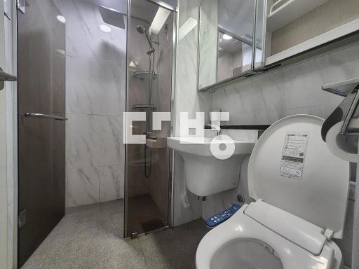 Apartment in 부암동 - View 3