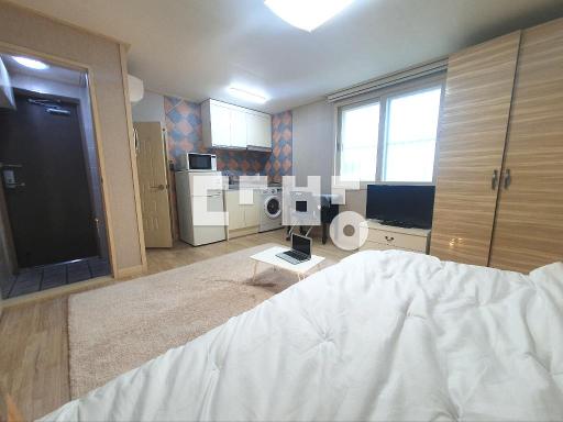 Apartment in 남산동 - View 2
