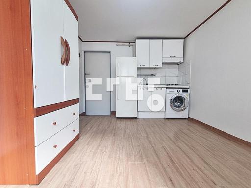 Apartment in 신사동 - View 4
