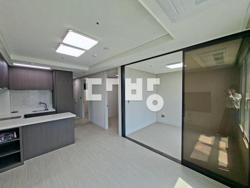 Apartment in 성곡동 - View 2