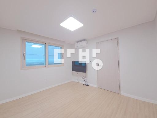 //넓고 깔끔하며 깨끗한 투룸//즉시 입주 가능//봄뜰 공원 인근// - View 2