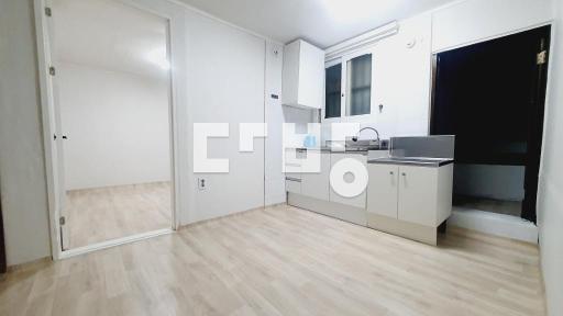 Apartment in 연남동 - View 3