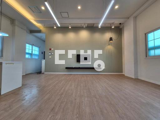 +올 수리 넓은 복층 귀한 방+오피스 사용가능+ - View 4