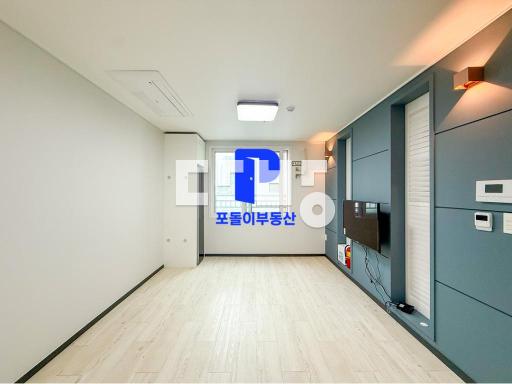 Apartment in 원천동 - View 2