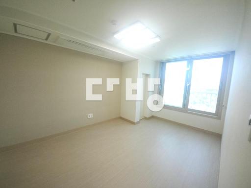 Apartment in 용원동 - View 3
