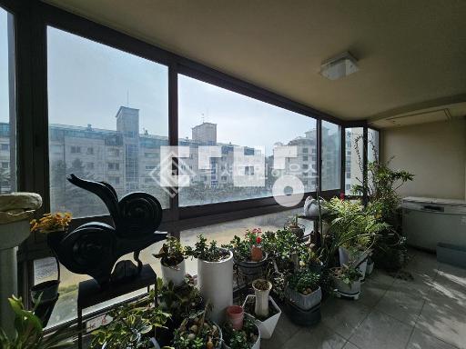 Apartment in 서초동 - View 4