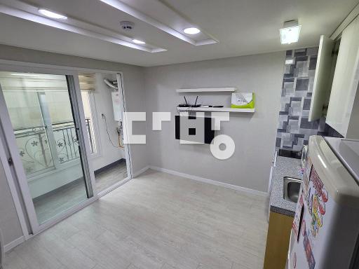 Apartment in 신성동 - View 5