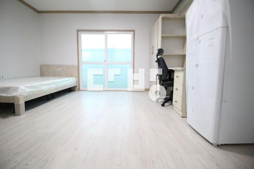 Apartment in 신동 - View 2
