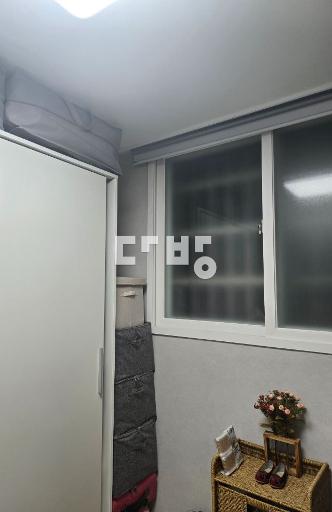 1년전샷시제외 올리모델링함.상태최상.입주협의가능 - View 4