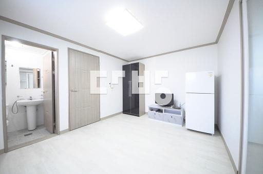 Apartment in 내동 - View 3