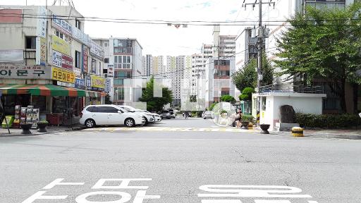 남향 내부깨끗 내부전체리모델링 생활편리 교통편리 입주청소완료 즉시입주가 - View 3