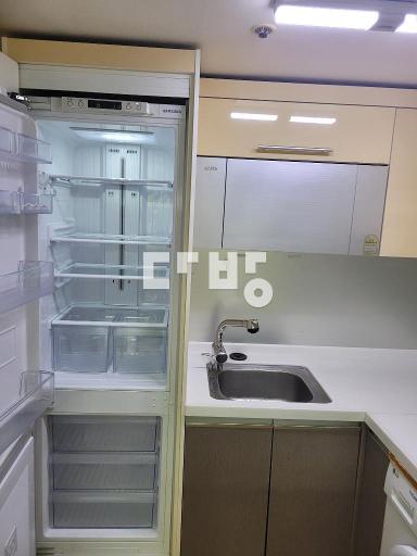 즉시입주가능, 내부깨끗함 - View 4
