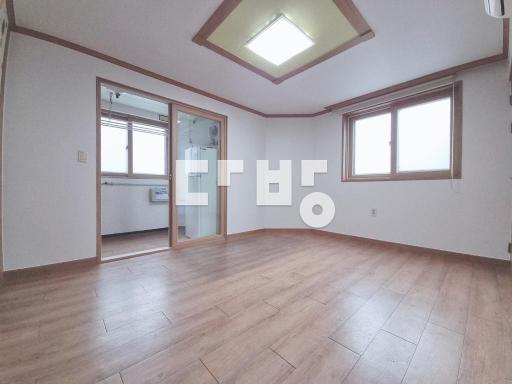 Apartment in 쌍암동 - View 4