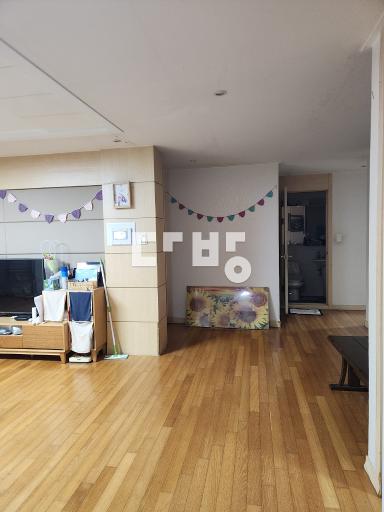 Apartment in SeoUl특별시, 서교동 - View 2