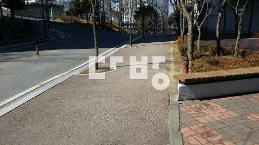 주방,거실욕실,베란다타일등 부분수리관리 잘된집 - View 3