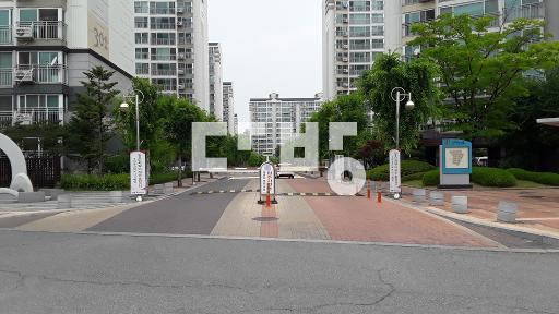 o세안고 7호선 까치울역 도보근거리 o주변 산책하기좋아요 o조용한로얄동 - View 2