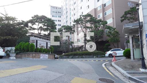 입구동 생활편리 연산역 도보 이용가능 현 아파트 도색정비 중이며 초중고 - View 2