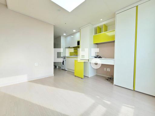 Apartment in 선부동 - View 3