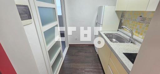 Apartment in 교동 - View 5