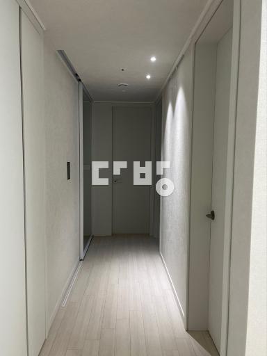 필로티2층,입주정상,실제사진,예쁜인테리어,시스템에어컨3대,월패드,주인거주 - View 2