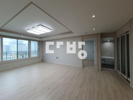 임대안고매매,초등학교인접,생활권편리,남서향.27년6월입주. - View 2