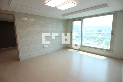 5월입주협의,방3개,보일러교체,일조최고 - View 2
