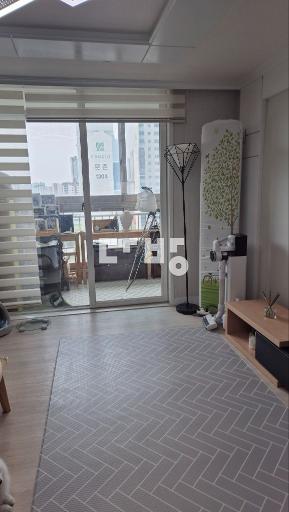 급매 올수리 역세권 중문 멋진조망 초교근접 빠른입주 밝은 채광 남향집 – pohled 3