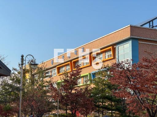 Apartment in 원신흥동 - View 2
